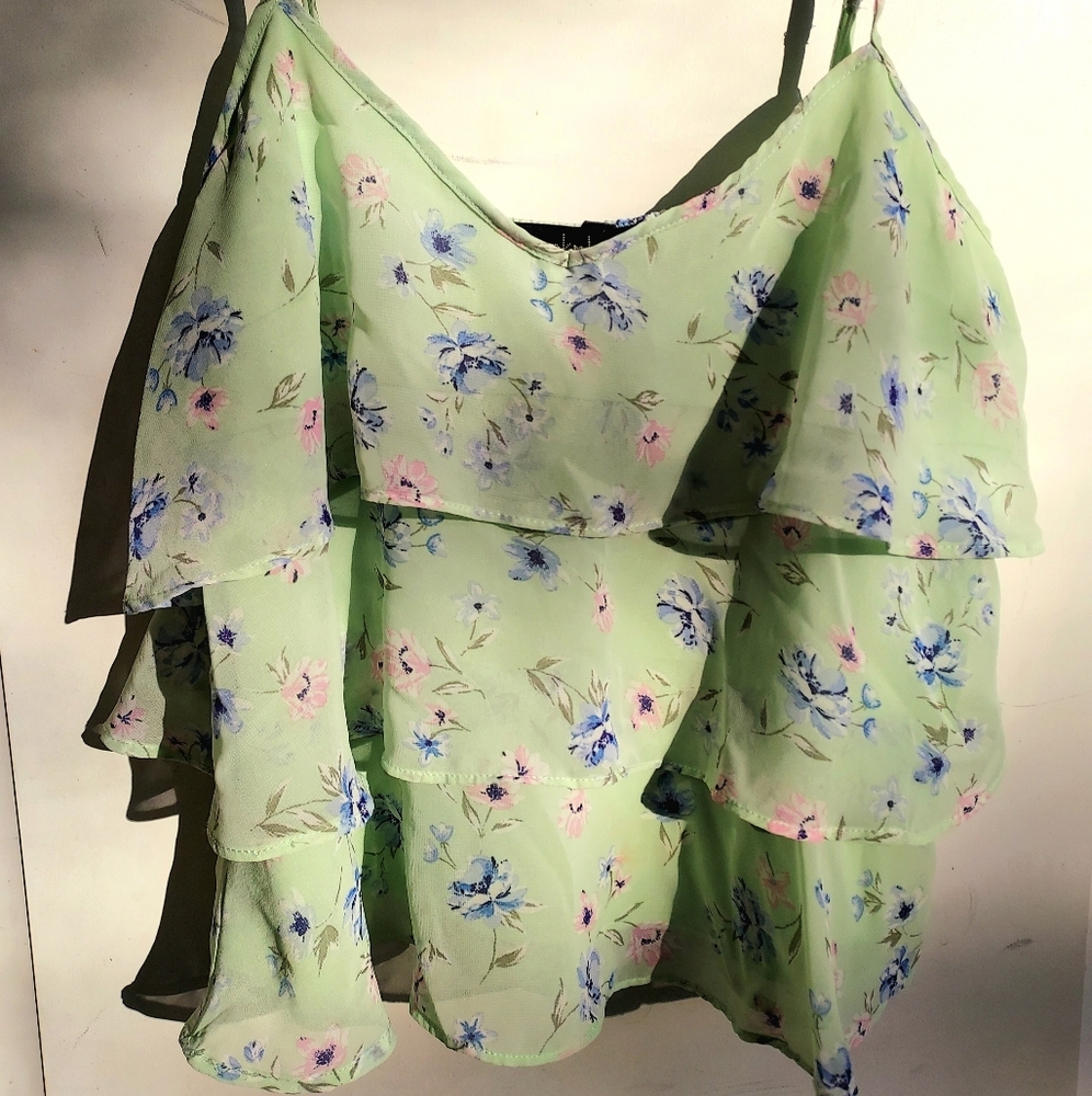 Derek heart tank top, size large, light green and floral pattern